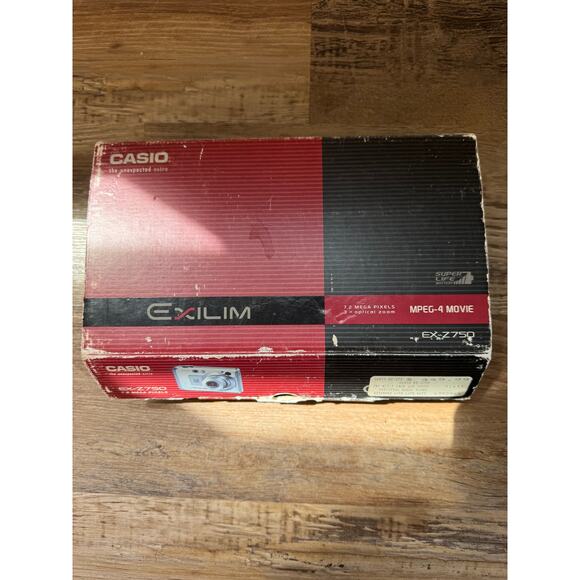 CASIO EXILIM EX-2750 7.2 Mega Pixels 3X Zoom With Charger USB Cradle - Picture 11 of 16